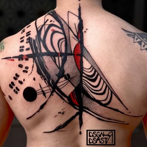 Tatuajes abstractos Dsgn Dsastr Tattoo